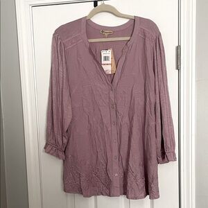 NWT Democracy Pink long sleeve V-Neck Button Down Blouse Top